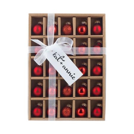 Radiant Reds Ornaments 25 Count