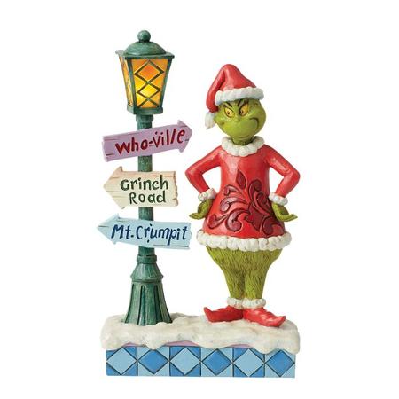 Grinch By Lit Lamp Post